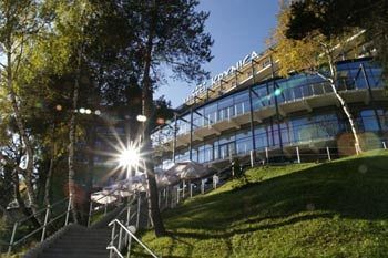 Hotel Conference & 4*